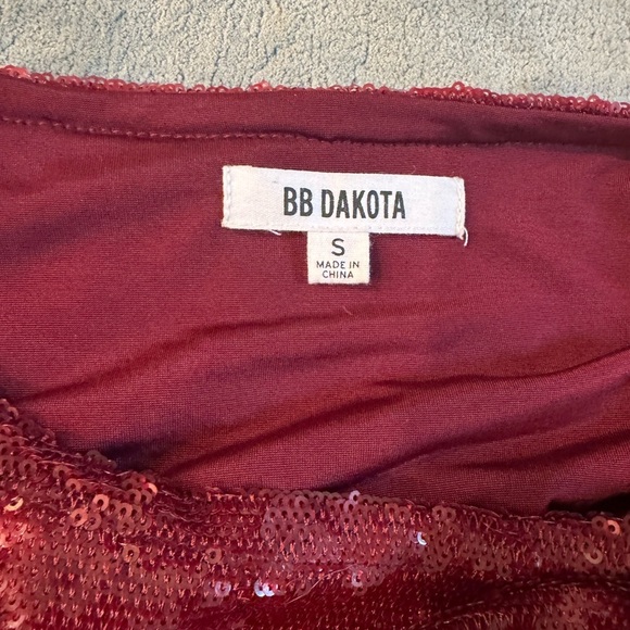 BB Dakota Red Sequin Dress. Size Small. Worn Once. - Picture 5 of 5
